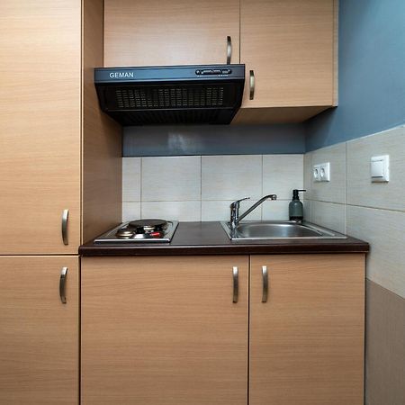 Ideally Located Apartment In Central Athene Buitenkant foto