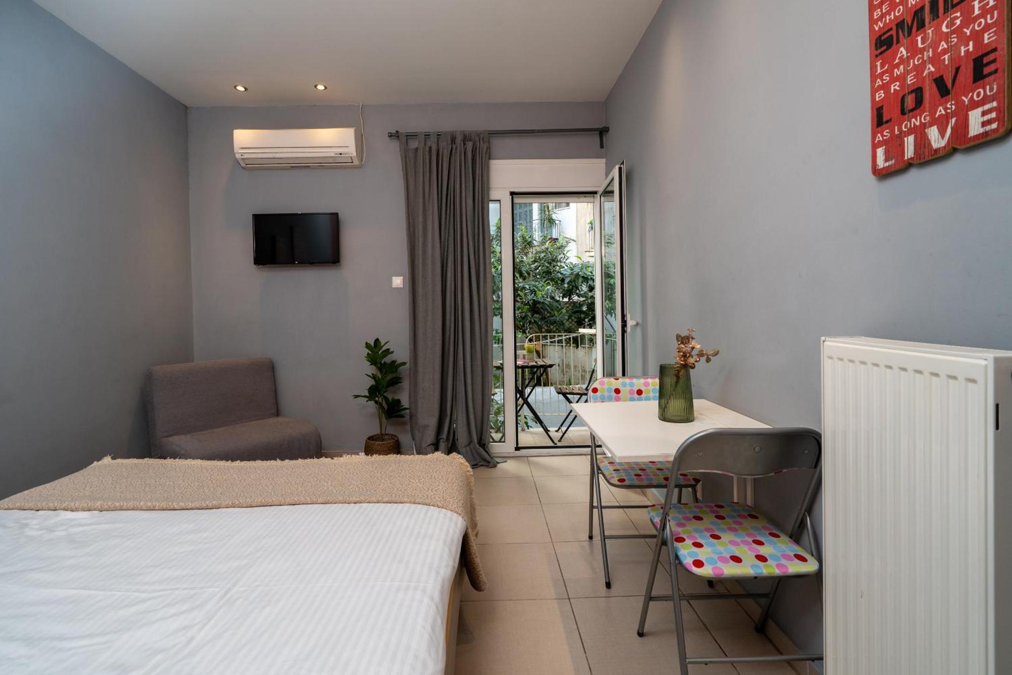 Ideally Located Apartment In Central Athene Buitenkant foto