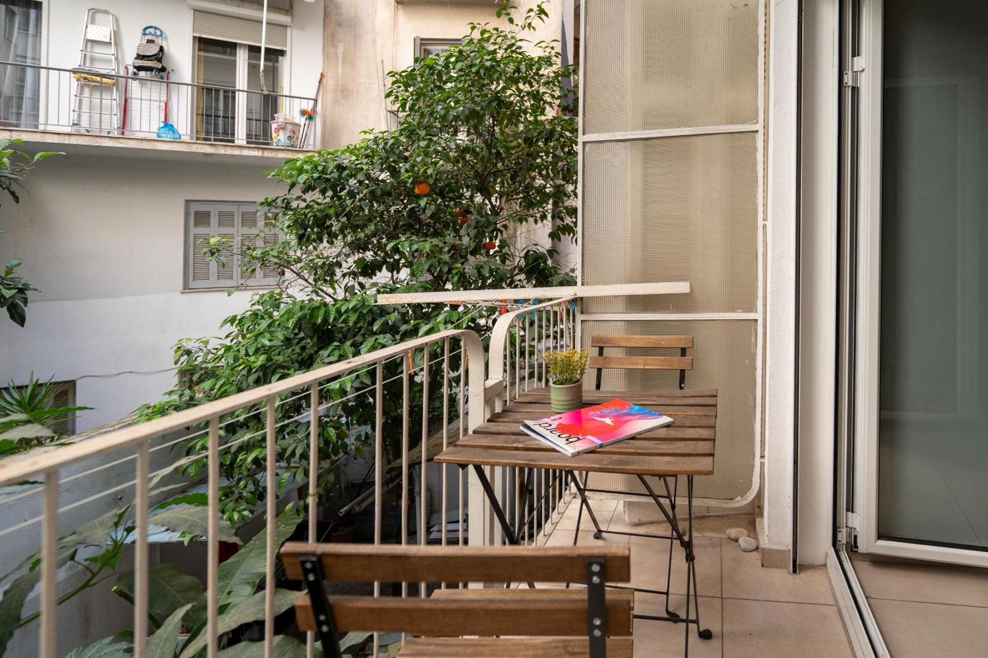 Ideally Located Apartment In Central Athene Buitenkant foto