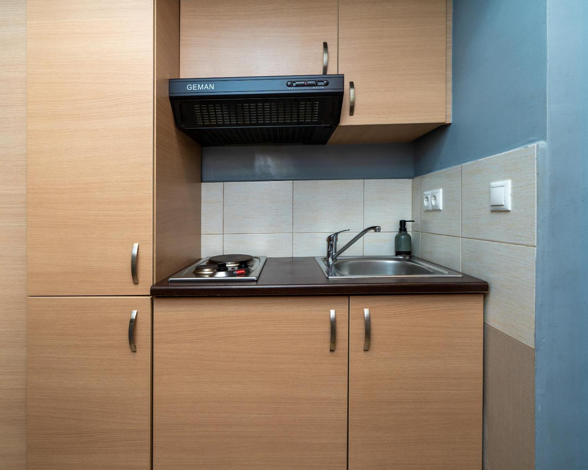Ideally Located Apartment In Central Athene Buitenkant foto